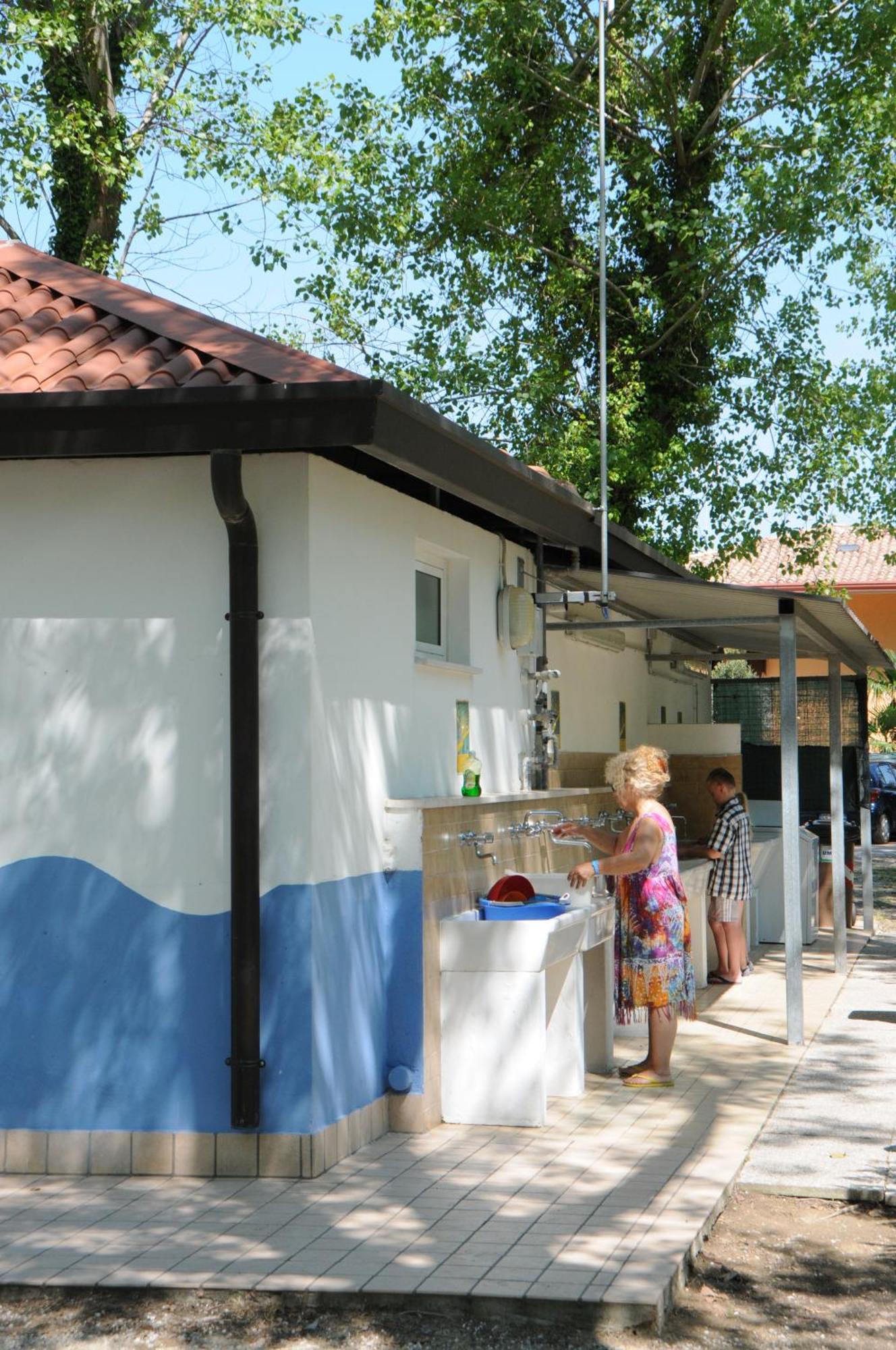 Punta Falconera & Village 2*